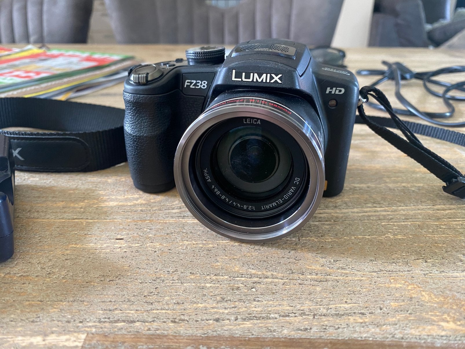 Lumix Panasonic FZ38 met leica lens en oplader, Ophalen of Verzenden, Zo goed als nieuw, Overige Merken, 8 keer of meer
