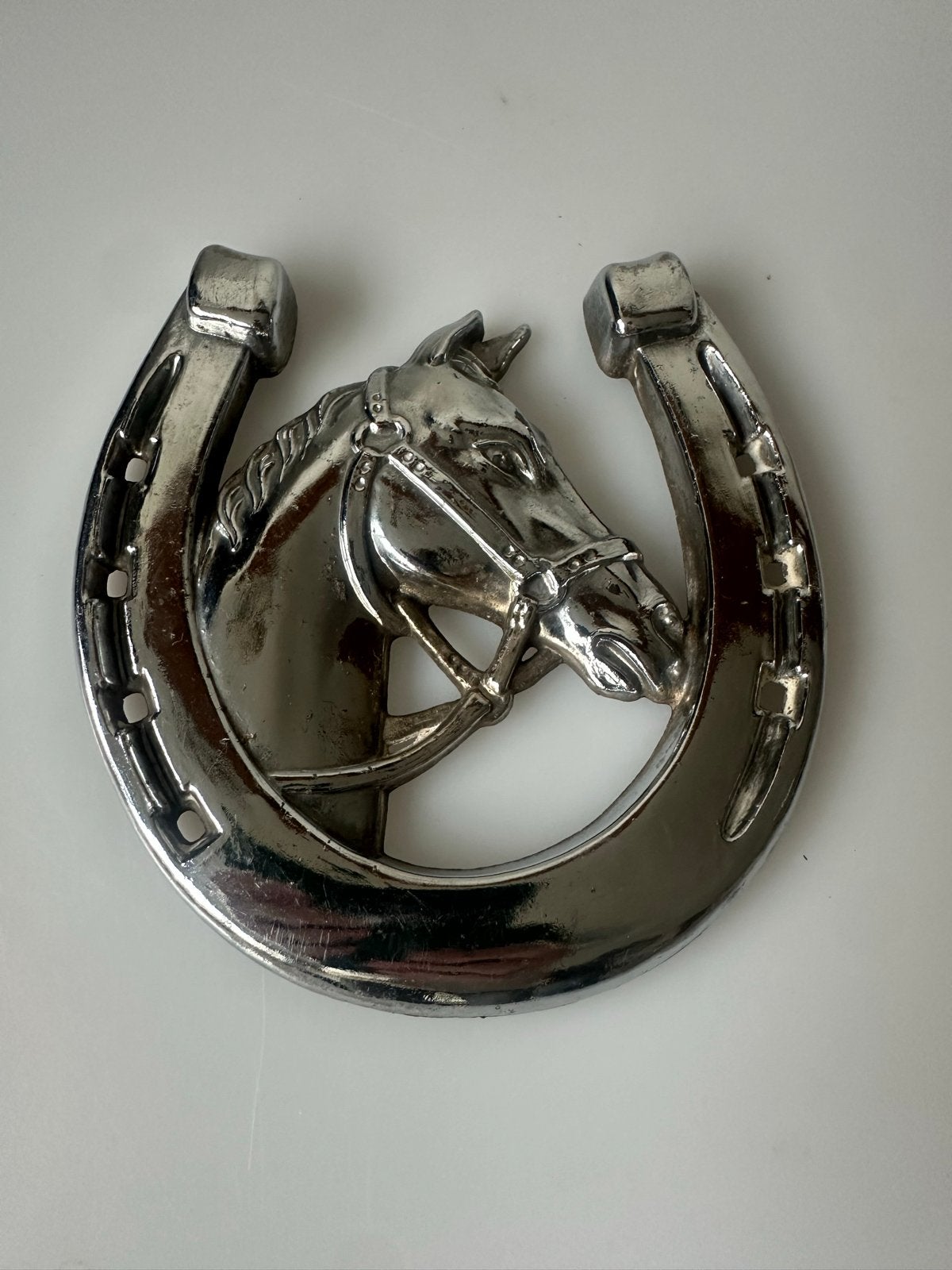 Vintage Hoefijzer met Paardenhoofd - Gelukssymbool, Antiek en Kunst, Ophalen of Verzenden