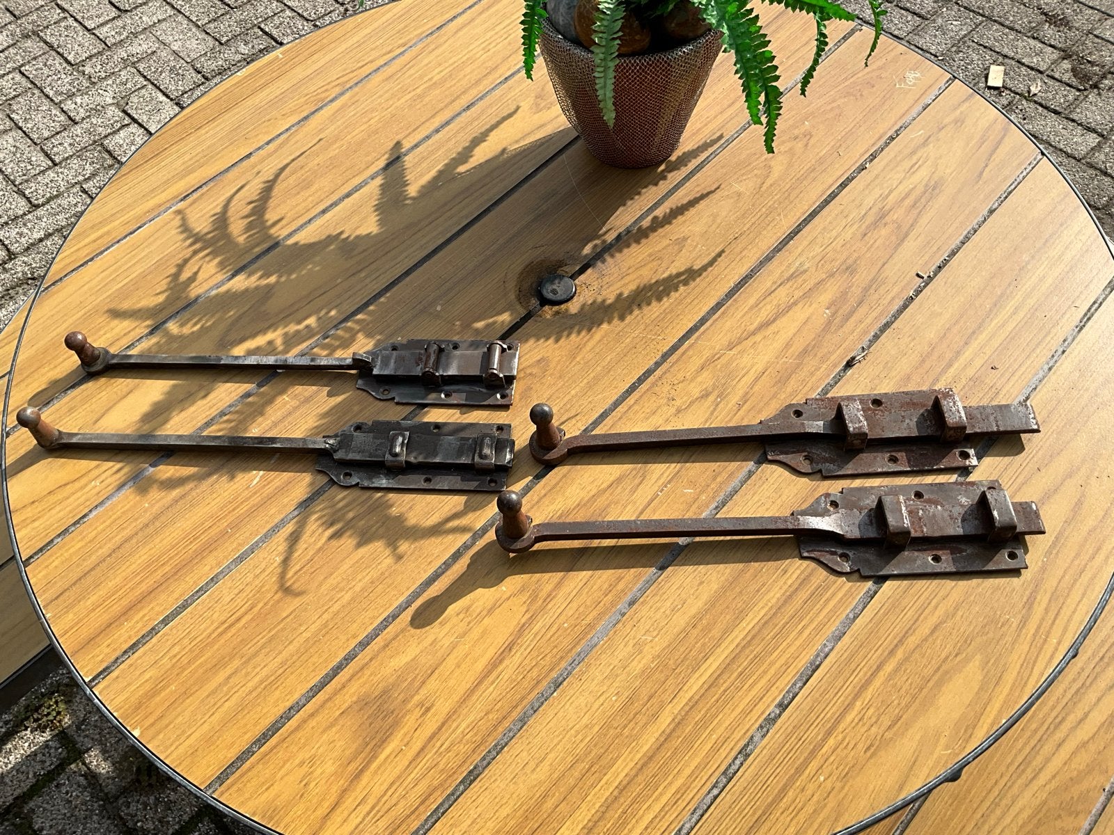 Antieke deurschuiven, smeedijzer, Ophalen