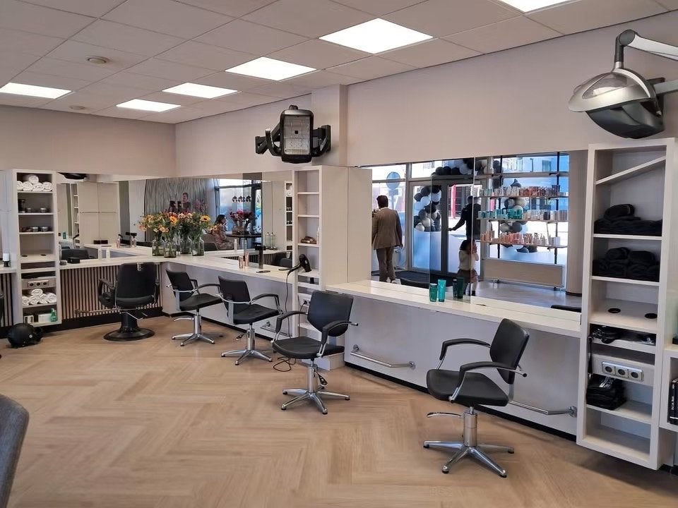 Ter overname kapsalon