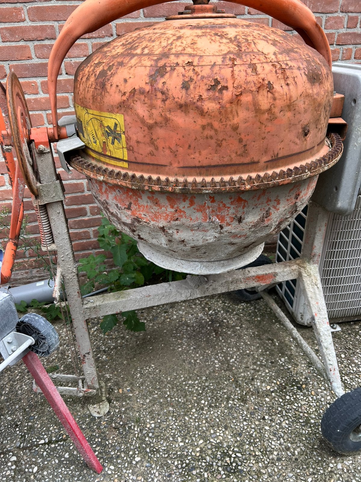 Beton molen, Ophalen, Zo goed als nieuw