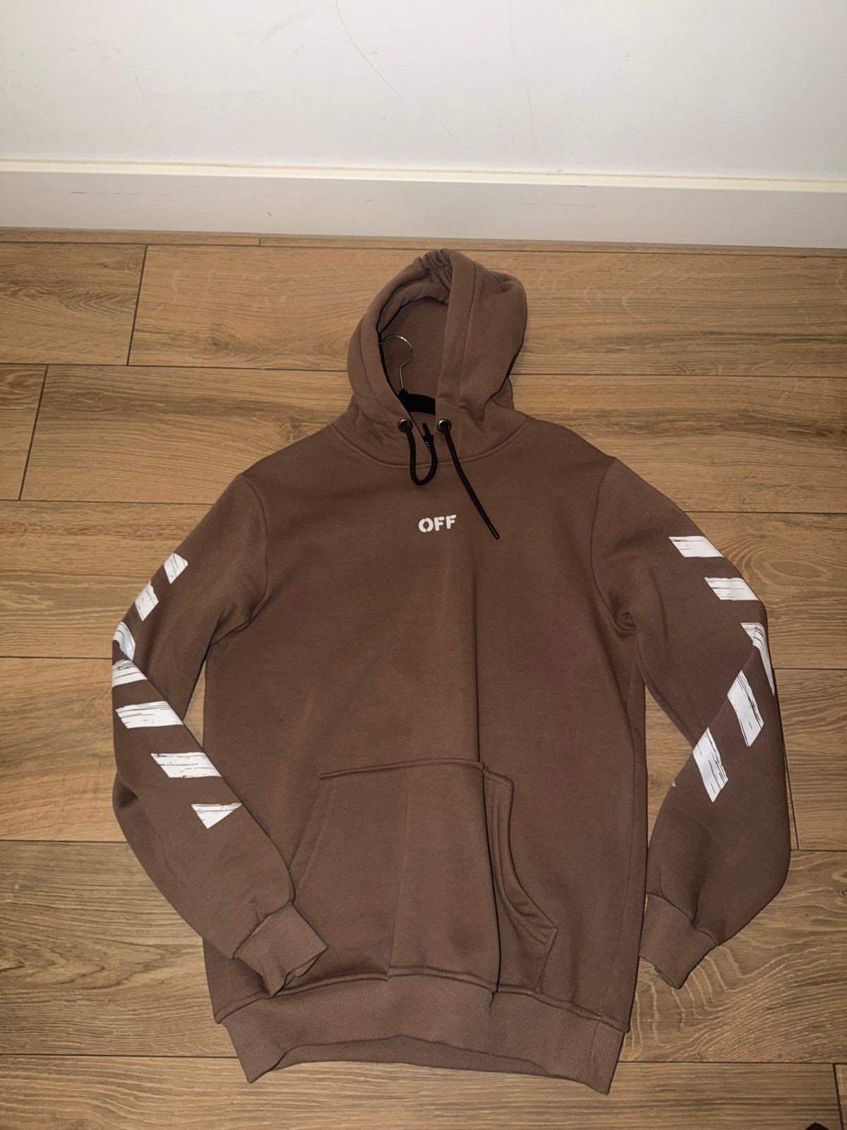 Off white trui bruin nooit gedragen, Ophalen of Verzenden, Zo goed als nieuw