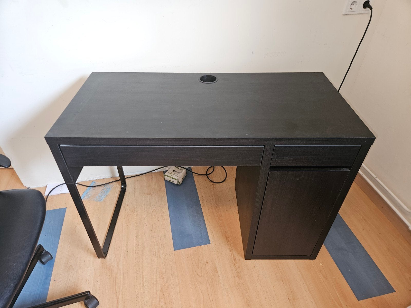 IKEA Micke bureau met opbergvakken en lade, Ophalen