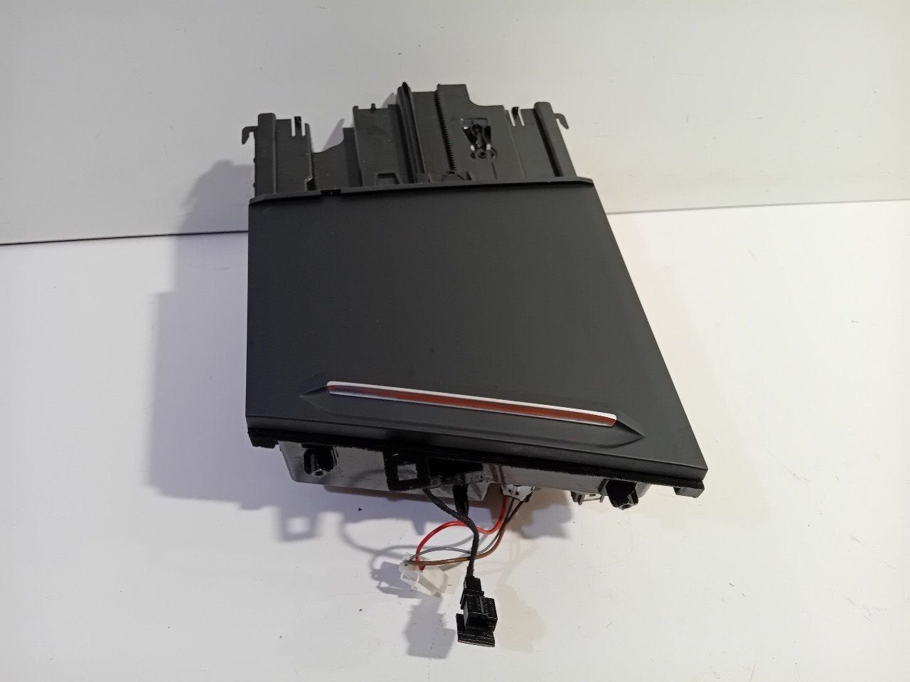 Opbergvak middenconsole Volkswagen Touareg, Onderdelen@venauto.nl, Van der Ven Autorecycling B.V., Gebruikt, Ettenseweg 76, 4706 PB Roosendaal, The Netherlands