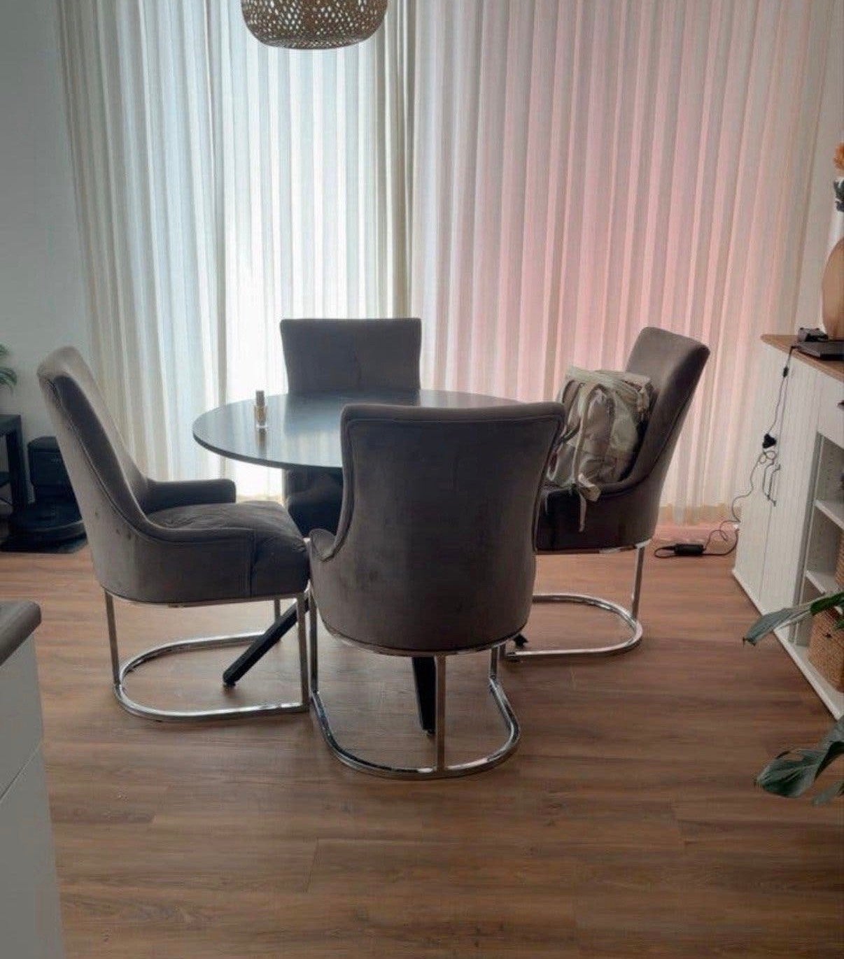 Elegante eetkamerstoelen - 4 stuks - Grijs fluweel, Ophalen, Gebruikt, Vier, Metaal