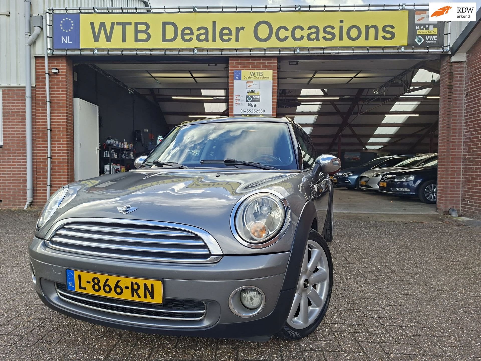 Mini Clubman 1.6 Cooper, Pano-dak, Airco, Voorwielaandrijving, Dealer onderhouden, Gebruikt, 4 cilinders