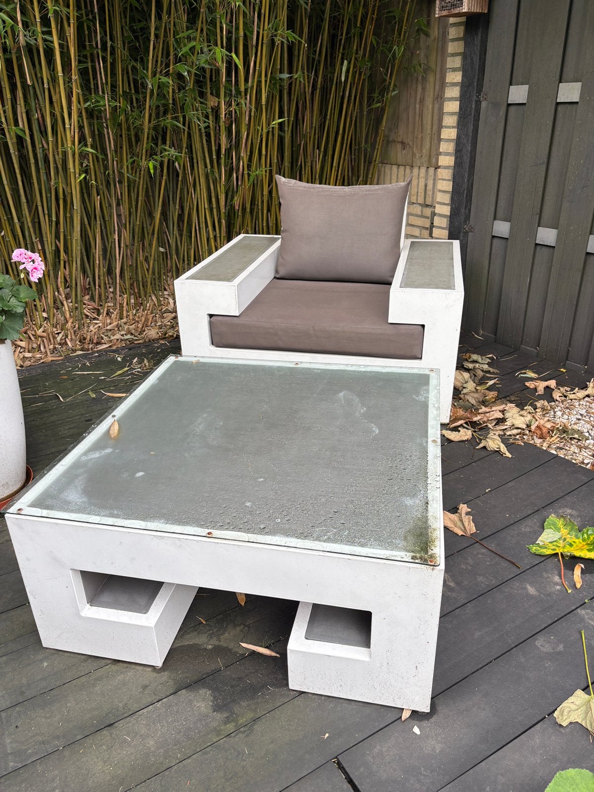 Gratis ' life ' tuin tafel en stoel met kussen, Tuin en Terras, Ophalen, Kunststof, Gebruikt, Bijzettafel