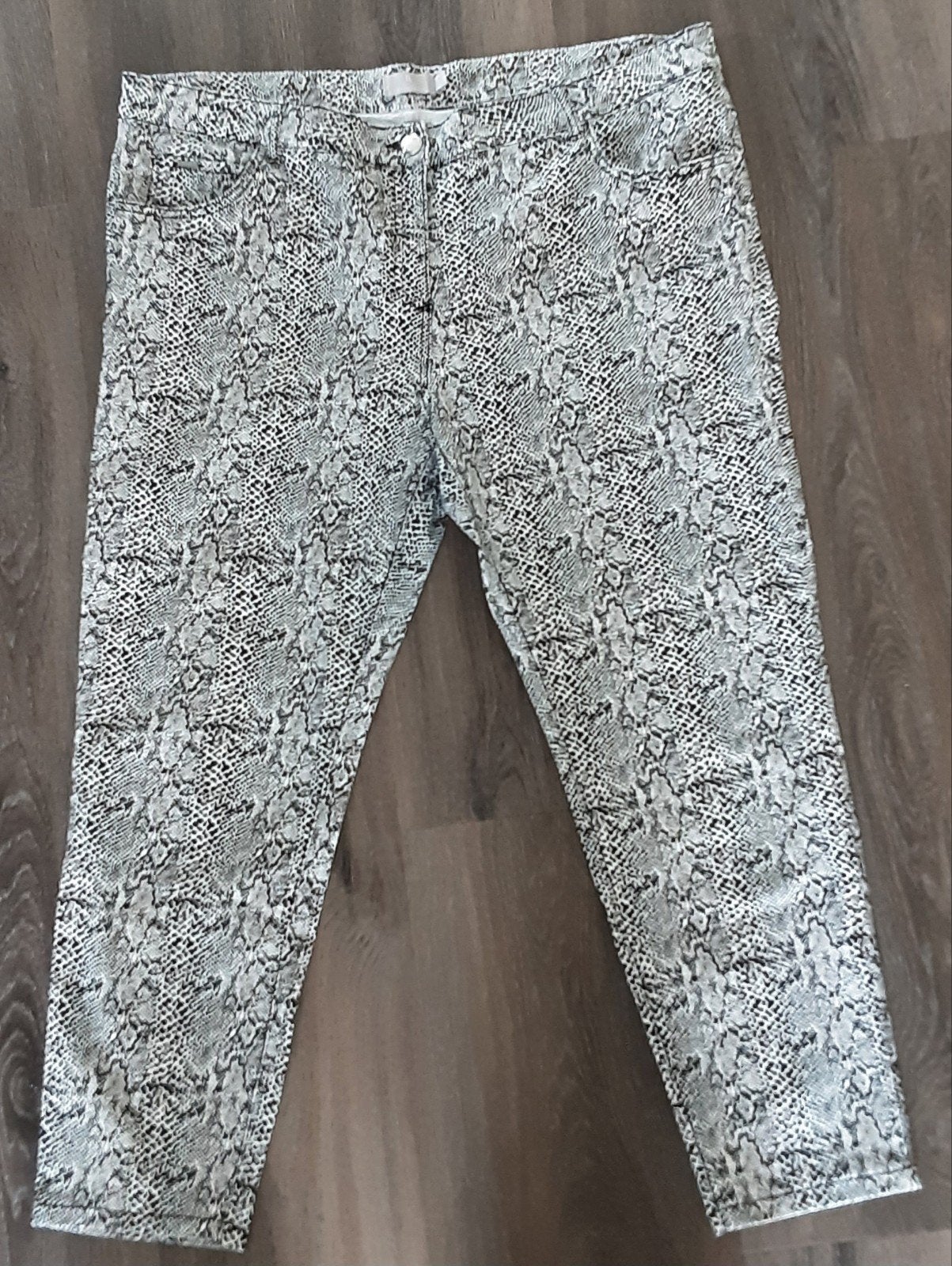 B Brantex Copenhagen slangenprint broek maat 52, Zwart, Ophalen of Verzenden, Zo goed als nieuw, Broek of Spijkerbroek