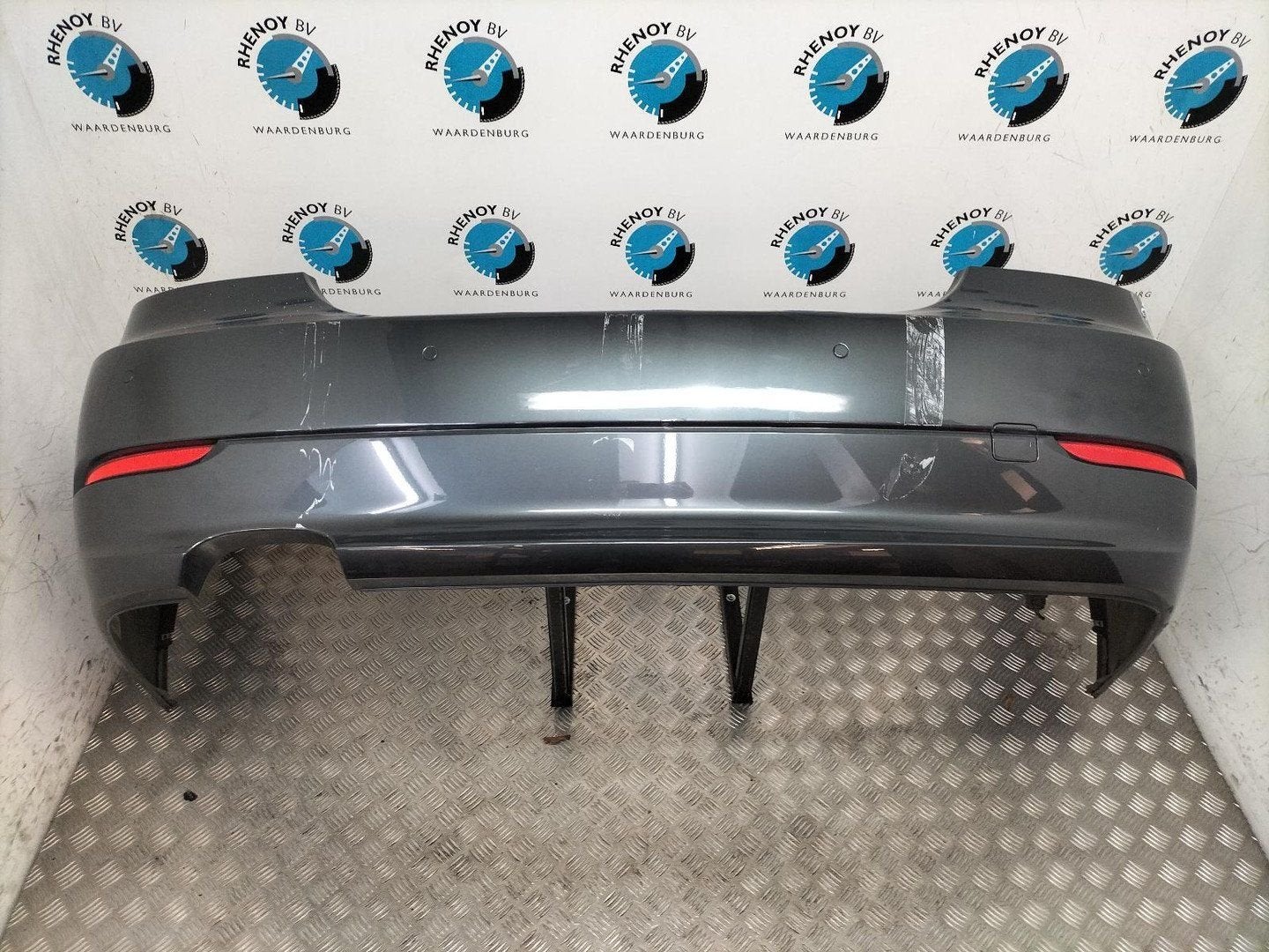 BMW 5 SERIES 523I E60LCI BUMPER ACHTER 2008, Gebruikt, Ophalen of Verzenden, Stiba lid, Achter