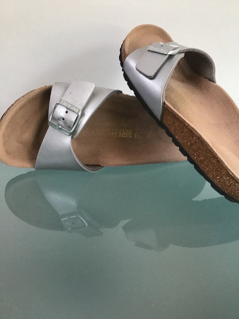 Birkenstock 39 zilver | slippers | Madrid | Gratis verzenden, Slippers, Overige kleuren, Verzenden, Zo goed als nieuw