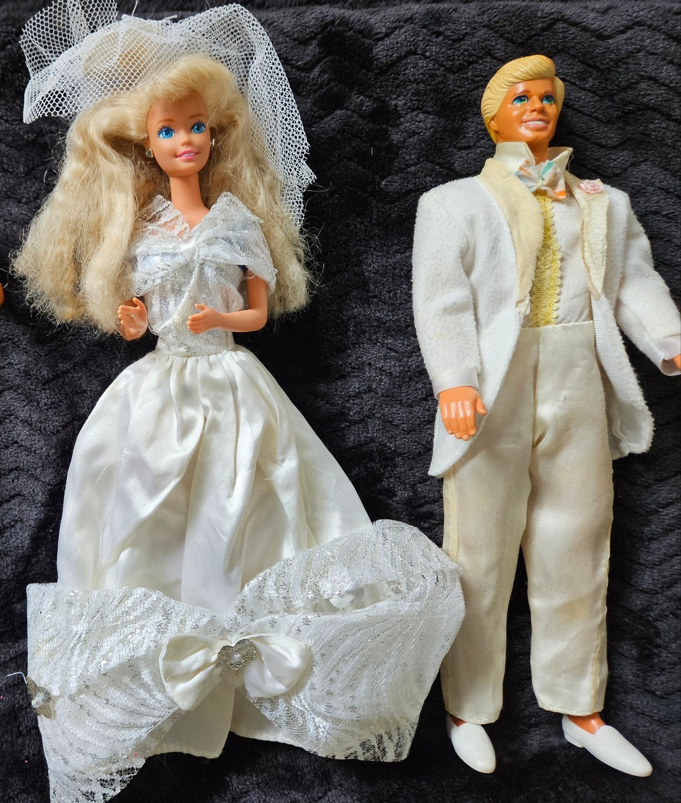 Barbie en Ken bruidspaar - Kleding Ken beschadigd, Kinderen en Baby's, Ophalen of Verzenden, Gebruikt, Barbie
