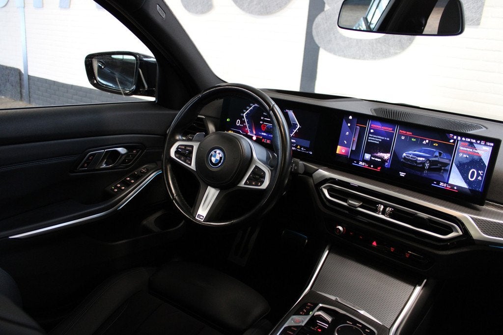 BMW 3 Serie Touring 330e xDrive | M- Sport | Incl. 12 maande, Auto's, BMW, Gebruikt, 4 cilinders, Zwart, Plug-in hybride