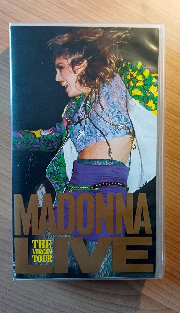 Madonna VHS Origineel - The Virign Tour 1985, Verzenden, Alle leeftijden, Muziek en Concerten, Zo goed als nieuw