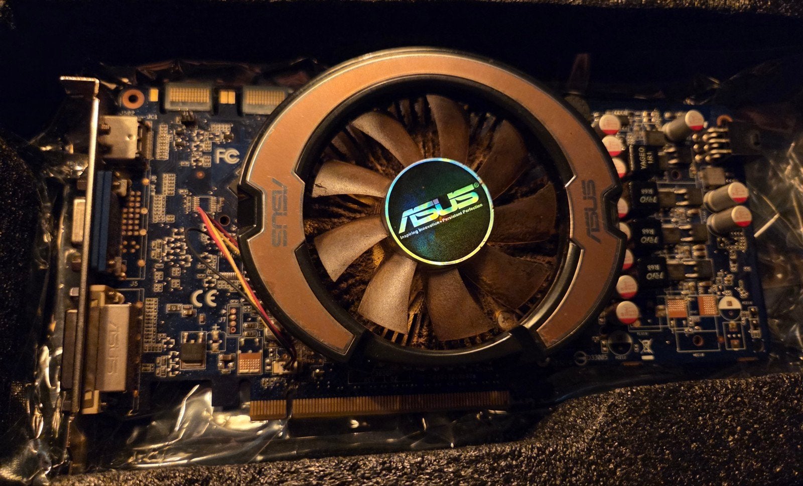 Videokaart ASUS GeForce 9800 GT 1gb, Computers en Software, Videokaarten, Ophalen, Gebruikt, GDDR3, HDMI
