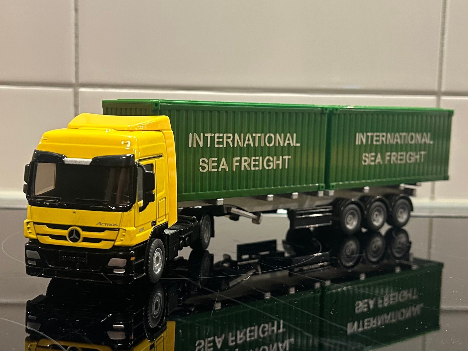 Siku Mercedes Actros Containerwagen 1:50, Verzenden, Zo goed als nieuw, Bus of Vrachtwagen, SIKU