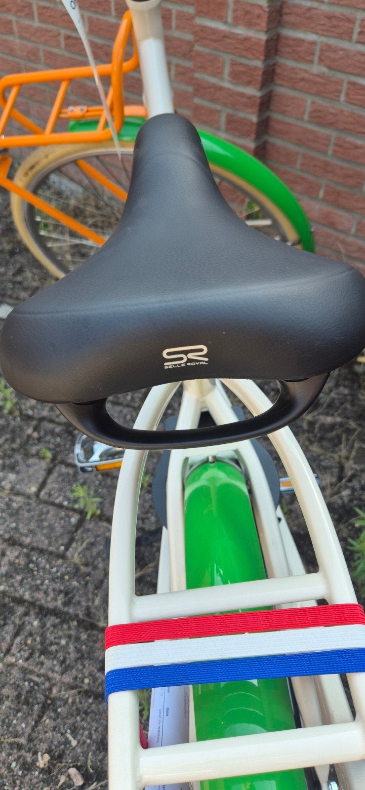 Splinternieuwe transportfiets met voordrager POSTCODELOTERIJ, Fietsen en Brommers, Fietsen | Dames | Damesfietsen, 53 tot 56 cm