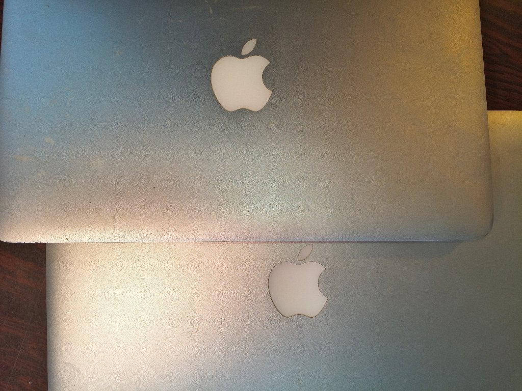 2x defecte Apple MacBook Air: 11" 2011+13" 2013  waterschade, 256 GB, Qwerty, 13 inch, Minder dan 2 Ghz