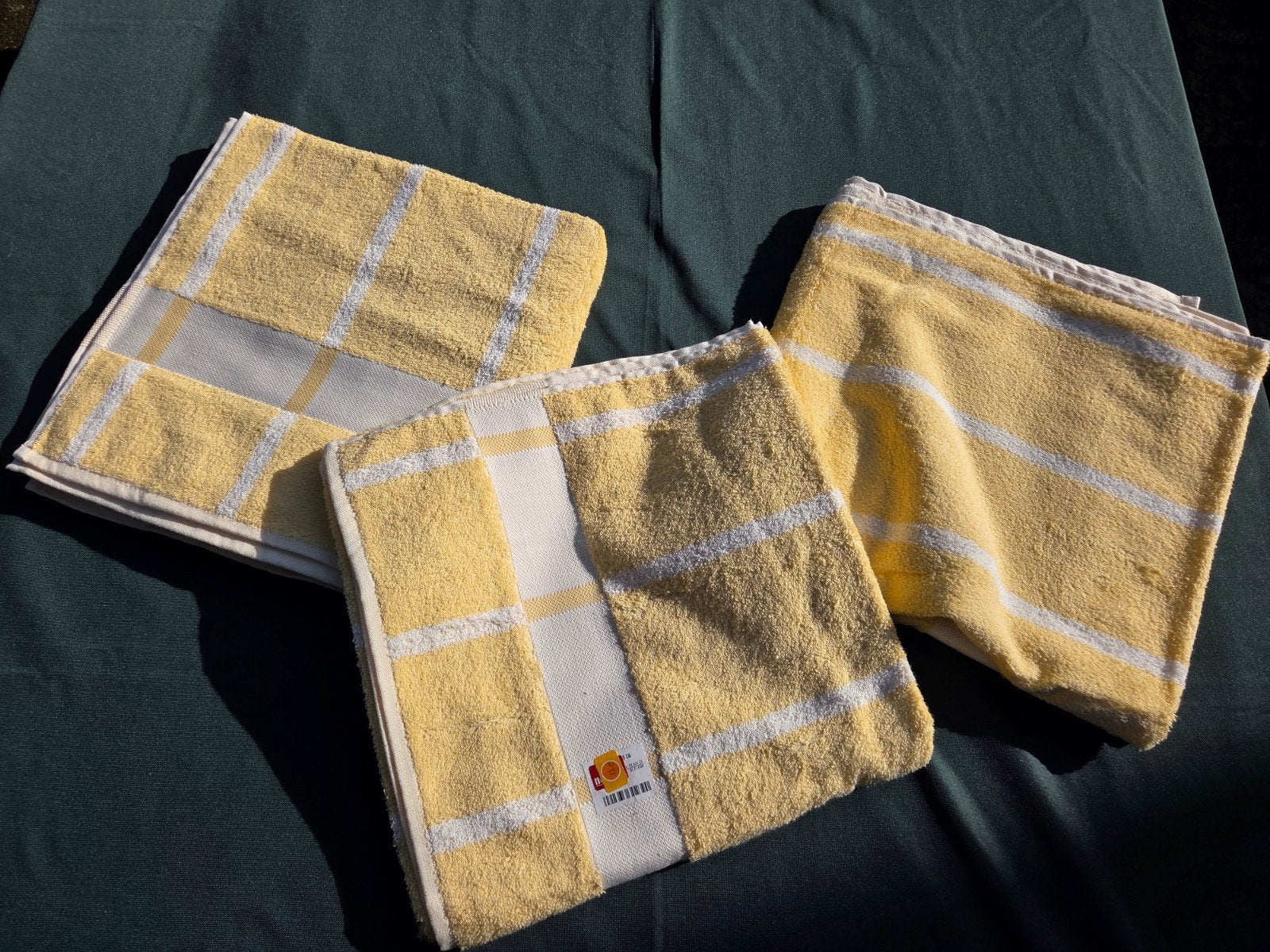 3 vintage HEMA badhanddoeken geel wit geruit 100% katoen, Meerkleurig, Overige merken, Handdoek, Nieuw