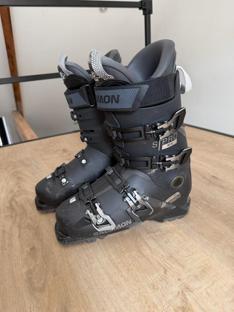 Salomon skischoenen S/PRO 100 MV 42- Slechts 1 week gebruikt, Sport en Fitness, Skiën en Langlaufen, Zo goed als nieuw, Schoenen