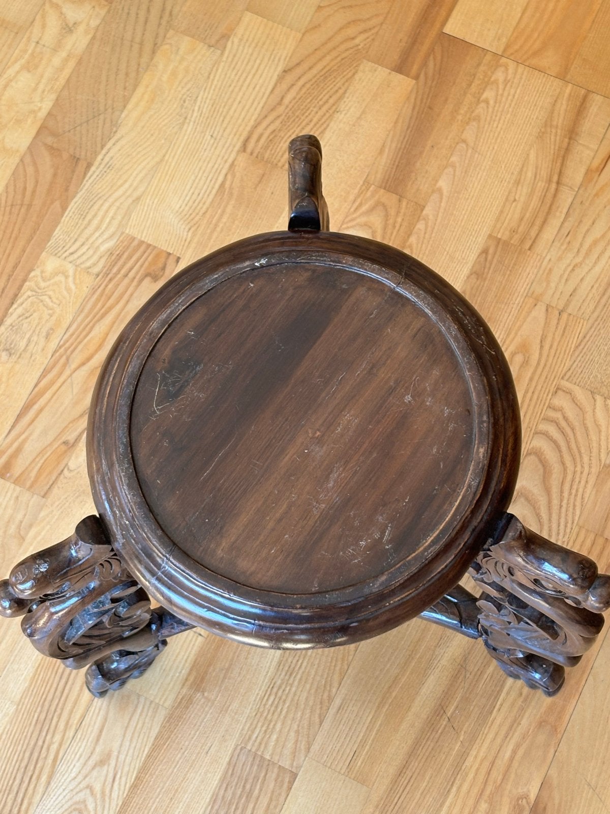 Antieke Chinese houten plantenstandaard met draken, Ophalen