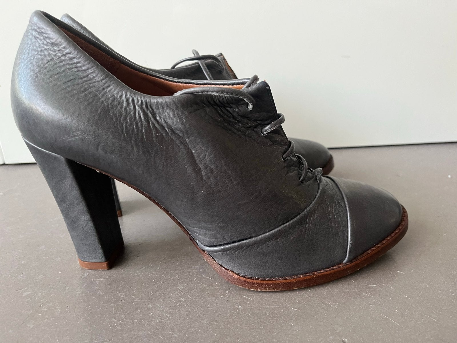 Fred de la Bretoniere Pumps Maat 40, Ophalen of Verzenden, Gedragen, Zwart, Pumps
