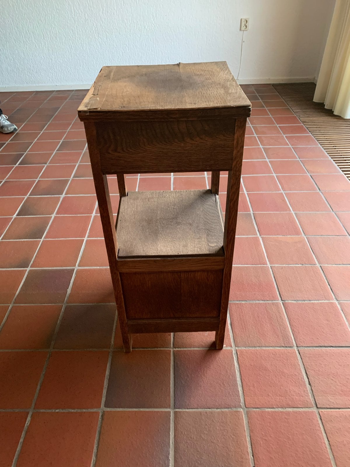 Antiek houten nachtkastje met lade en opbergvak, Antiek en Kunst, Ophalen