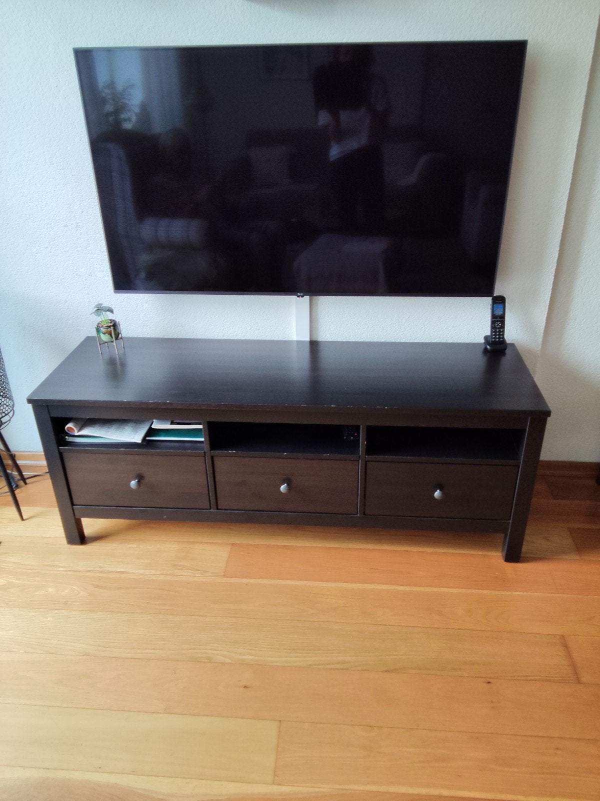 tv meubel Ikea gratis, Huis en Inrichting, Kasten | Televisiemeubels, Ophalen, Gebruikt, 25 tot 50 cm, Minder dan 100 cm