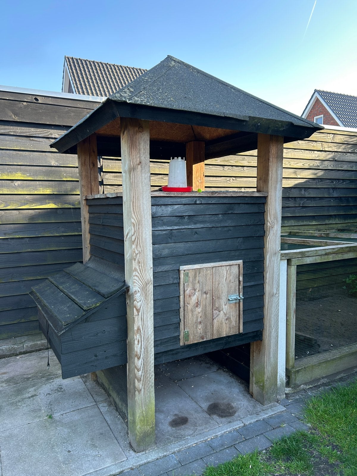 Geïsoleerd hooiberg kippenhok, inclusief ren, Ophalen, Zo goed als nieuw, Kippenhok of Kippenren