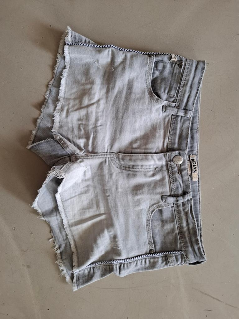 Korte spijkerbroek meisjes maat 176 - Indian Bluejeans, Kinderen en Baby's, Kinderkleding | Maat 170, Broek, Gebruikt, Meisje