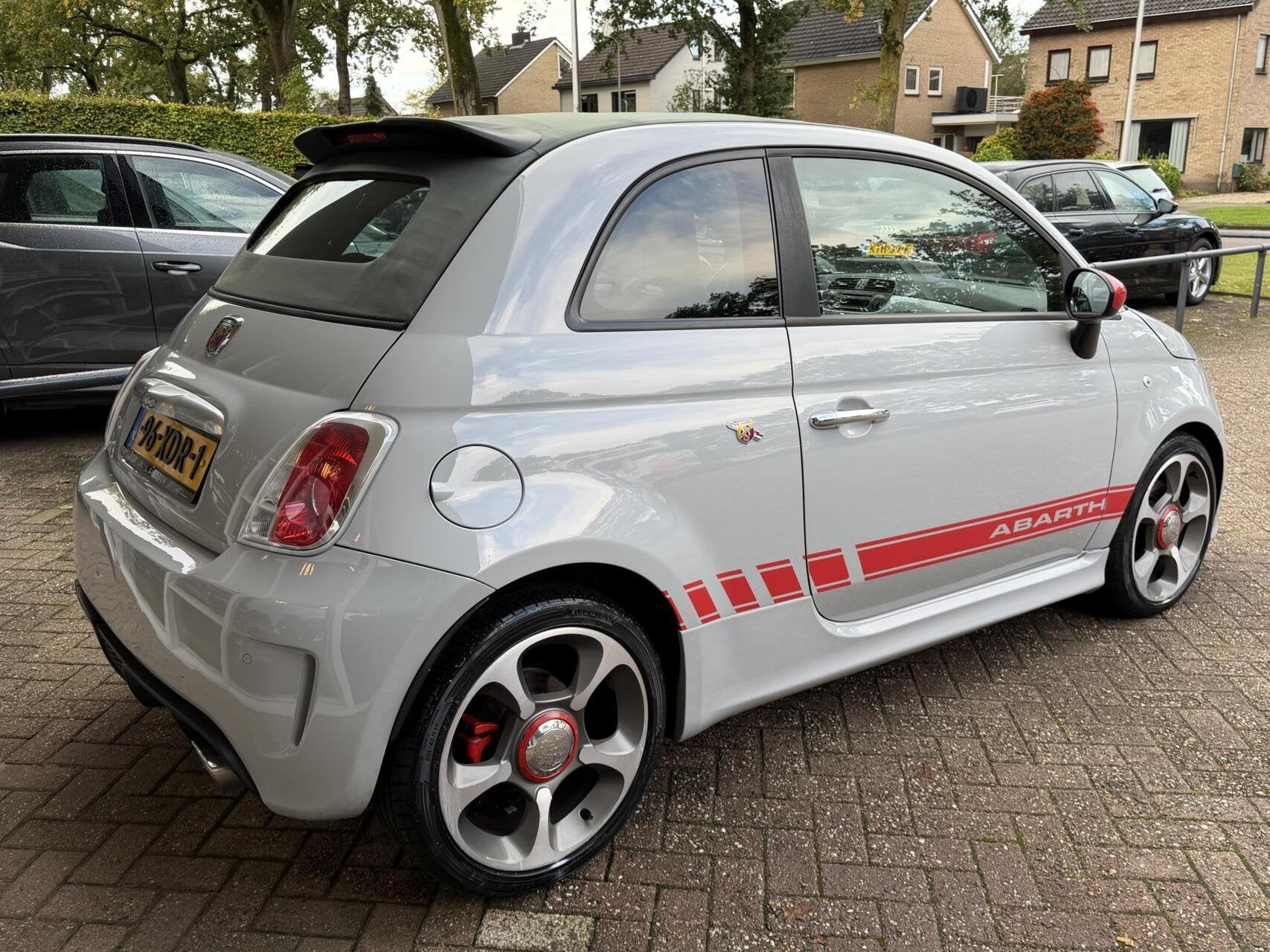 Fiat 500 C 1.4-16V Abarth Cabrio NAP! Leer, Parkeersensoren,, Auto's, Euro 5, Gebruikt, 4 cilinders, Cabriolet