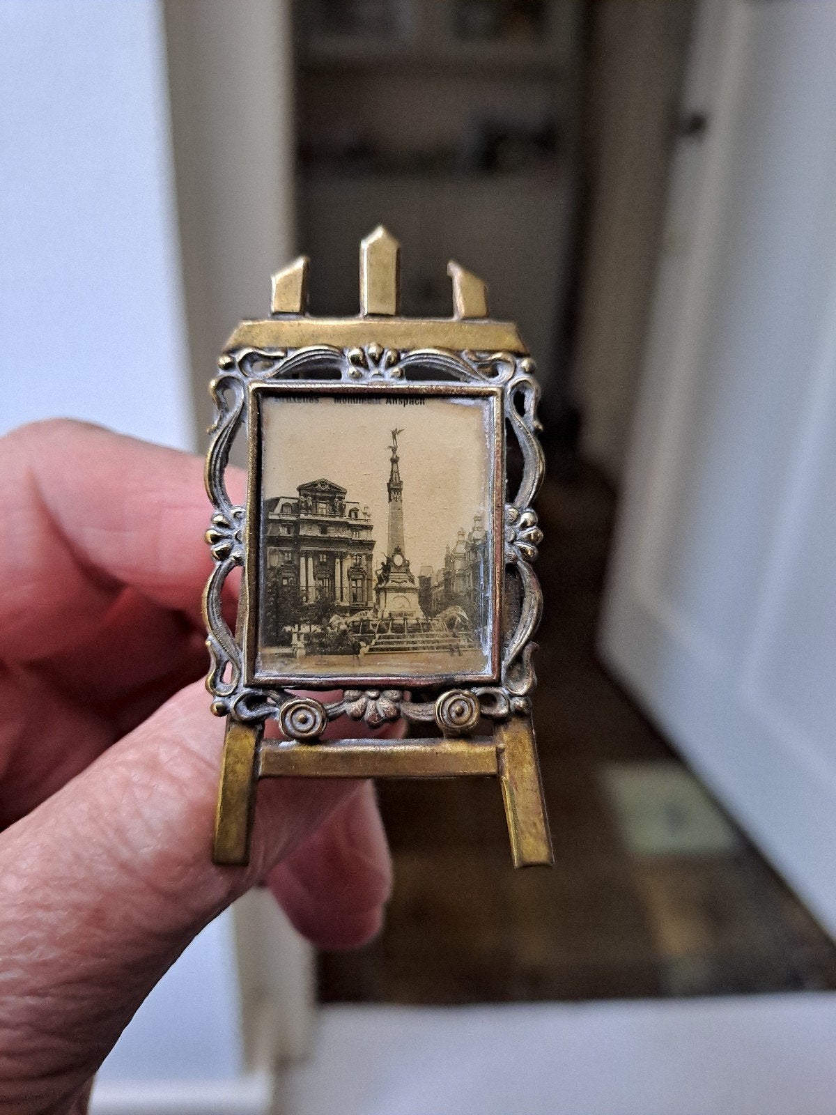 fotolijstje in vorm schildersezeltje 1897- 1914, Antiek en Kunst, Verzenden