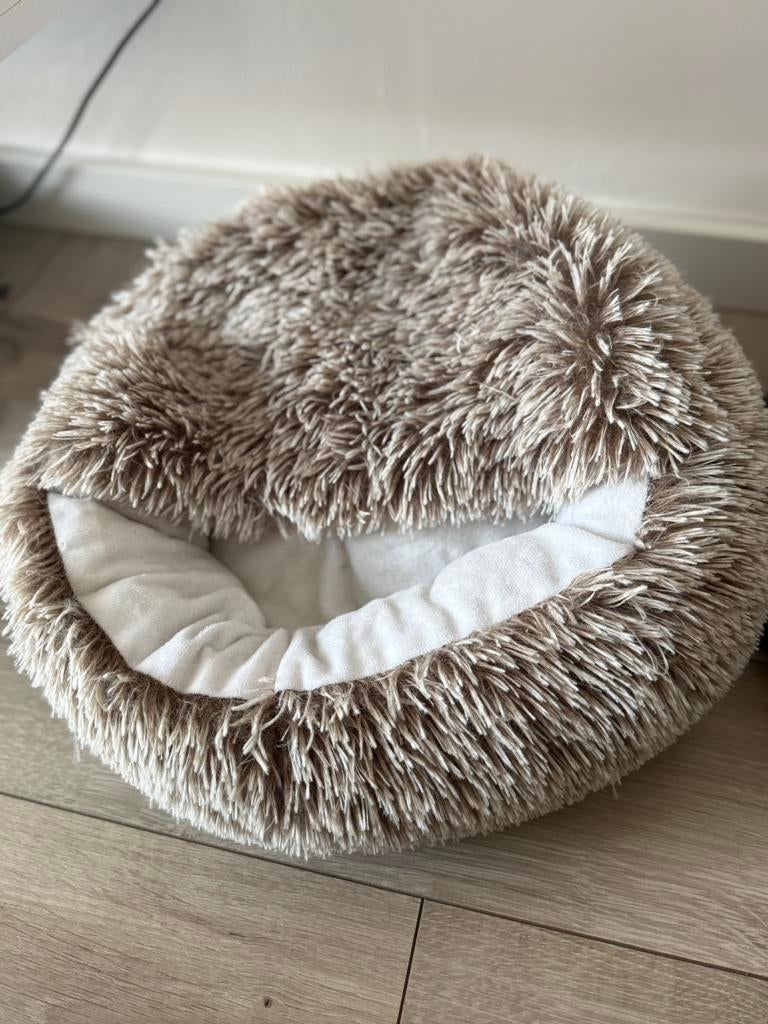 Katten nest geen schade, Ophalen of Verzenden, Zo goed als nieuw