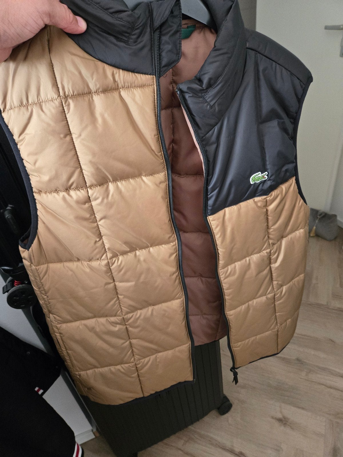 Mooie, weinig gebruikte bodywarmer - Maat M (valt klein), Ophalen, Zo goed als nieuw, Bruin