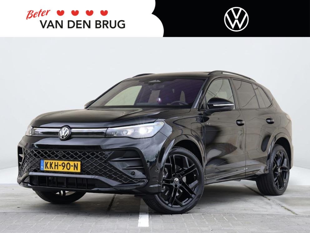 Volkswagen Tiguan R-Line Edition 1.5 eHybrid 272 PK | Head-U, Stof, 4 cilinders, 2000 kg, 150 min