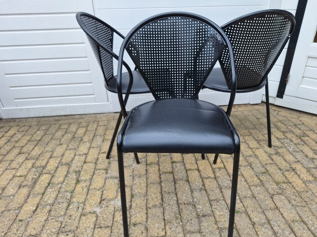 3 zwarten keukenstoelen gratis ophalen in Hedel, Ophalen, Gebruikt, Drie, Zwart