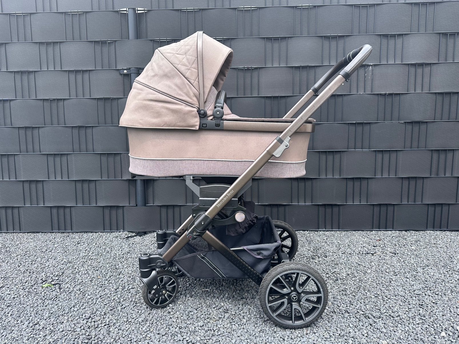 Mercedes-Benz kinderwagen + Autostoel, parasol, tas, voetzak, Zo goed als nieuw, Combiwagen, Verstelbare duwstang, Ophalen