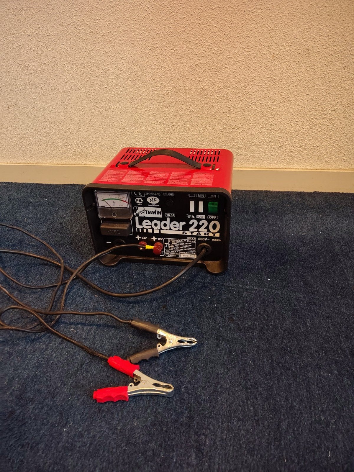 Telwin Leader 220 Start Acculader & Starthulp (12V/24V), Gebruikt