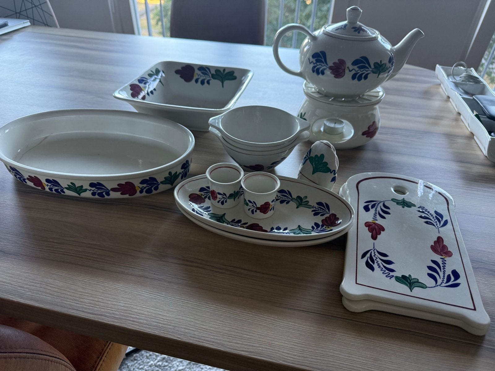 Boerenbont servies set - theepot, schalen, eierdopjes, Huis en Inrichting, Keuken | Servies, Ophalen, Gebruikt, Overige merken