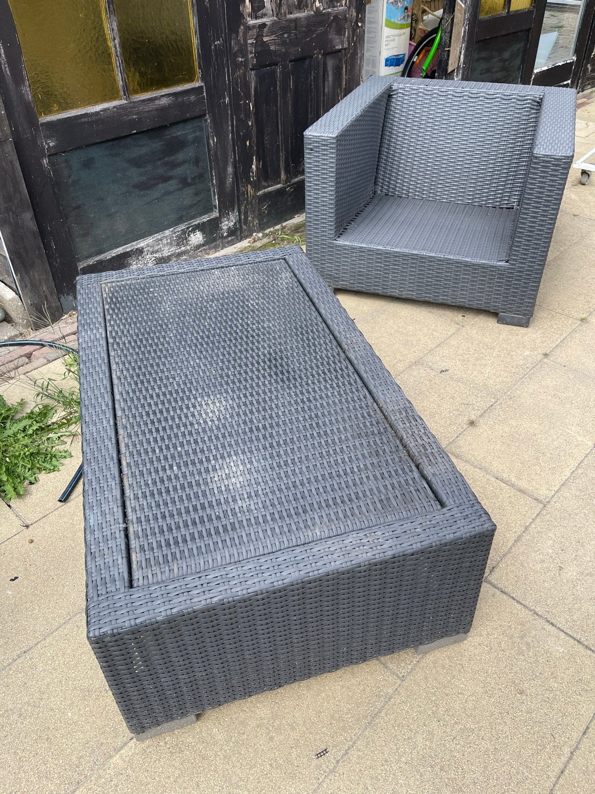 Nette Tuinset: bank, 2 stoelen, tafel met glasplaat + kussen, Ophalen, 4 zitplaatsen, Zo goed als nieuw, Wicker