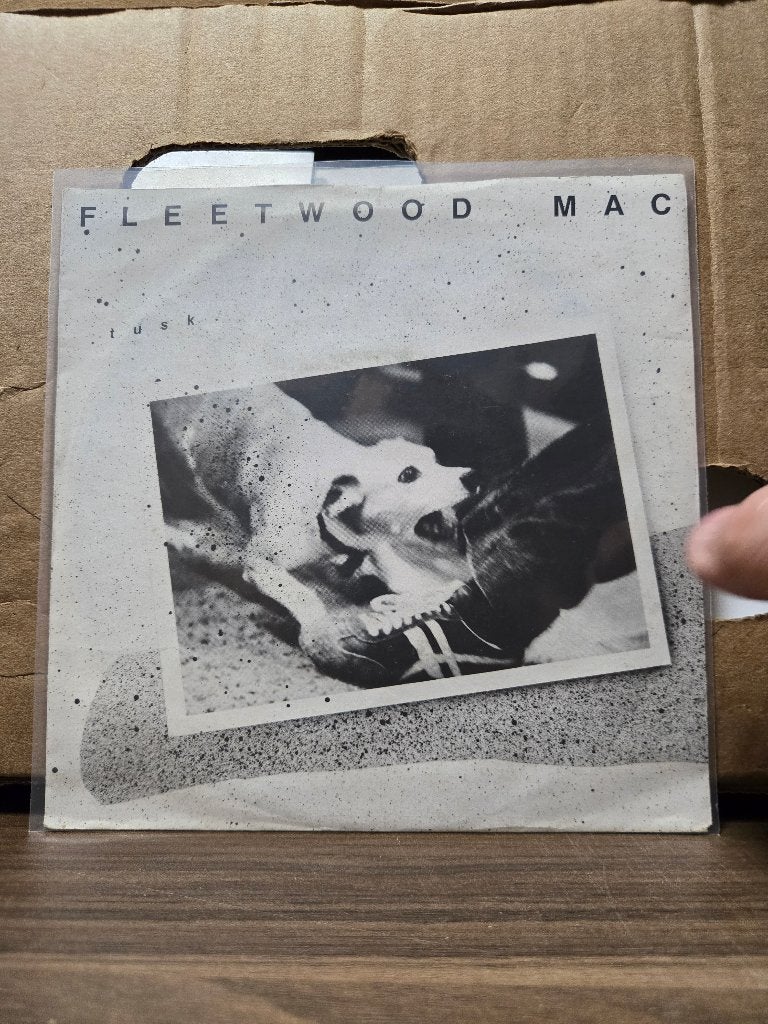 Fleetwood mac - Tusk, 7 inch, Ophalen of Verzenden, Zo goed als nieuw, Fotohoes