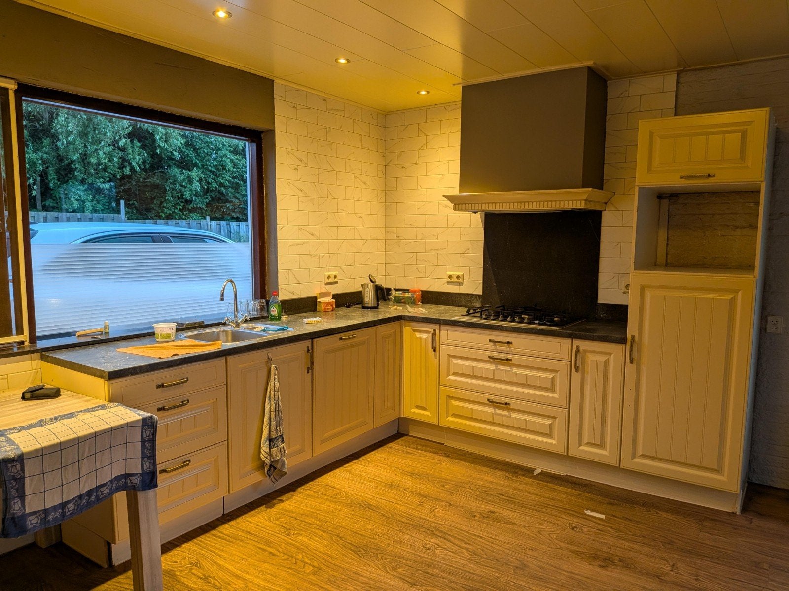 Hoekkeuken, Huis en Inrichting, Keuken | Complete keukens, Ophalen of Verzenden, Gebruikt, Kunststof, Hoekkeuken