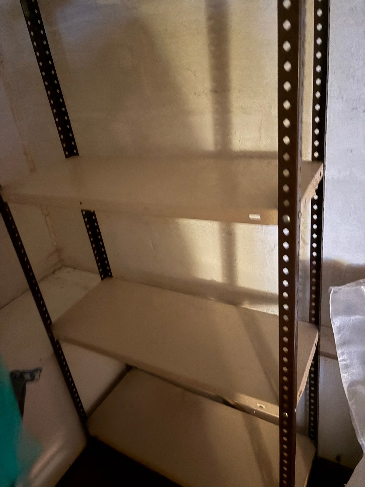 Stevige metalen stellingkast met 4 planken, Ophalen, Gebruikt