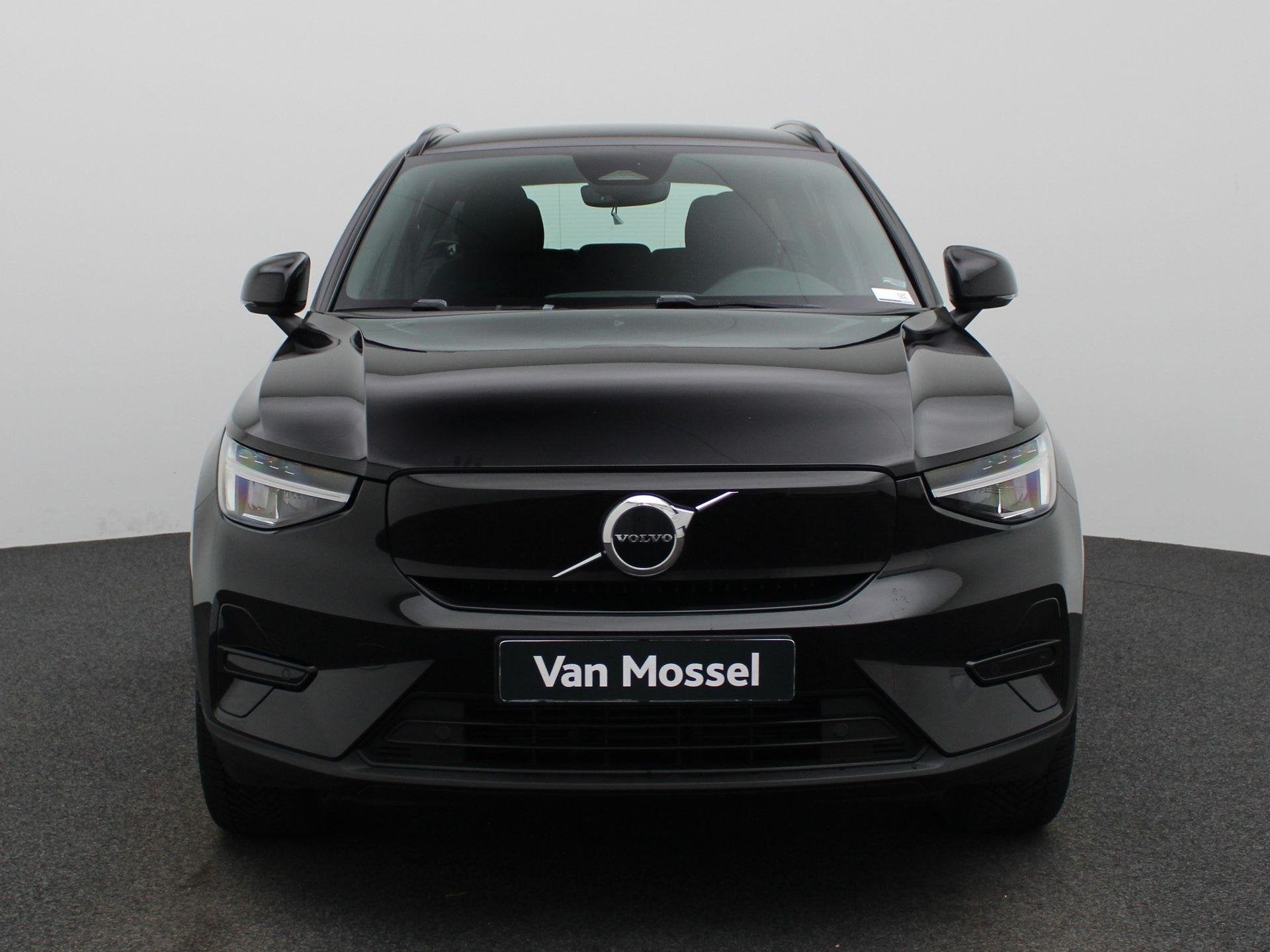 Volvo XC40 Recharge Core | NAVIGATIE | CAMERA | STOELVERWARM, 12 maanden, Stof, Gebruikt, Emergency brake assist