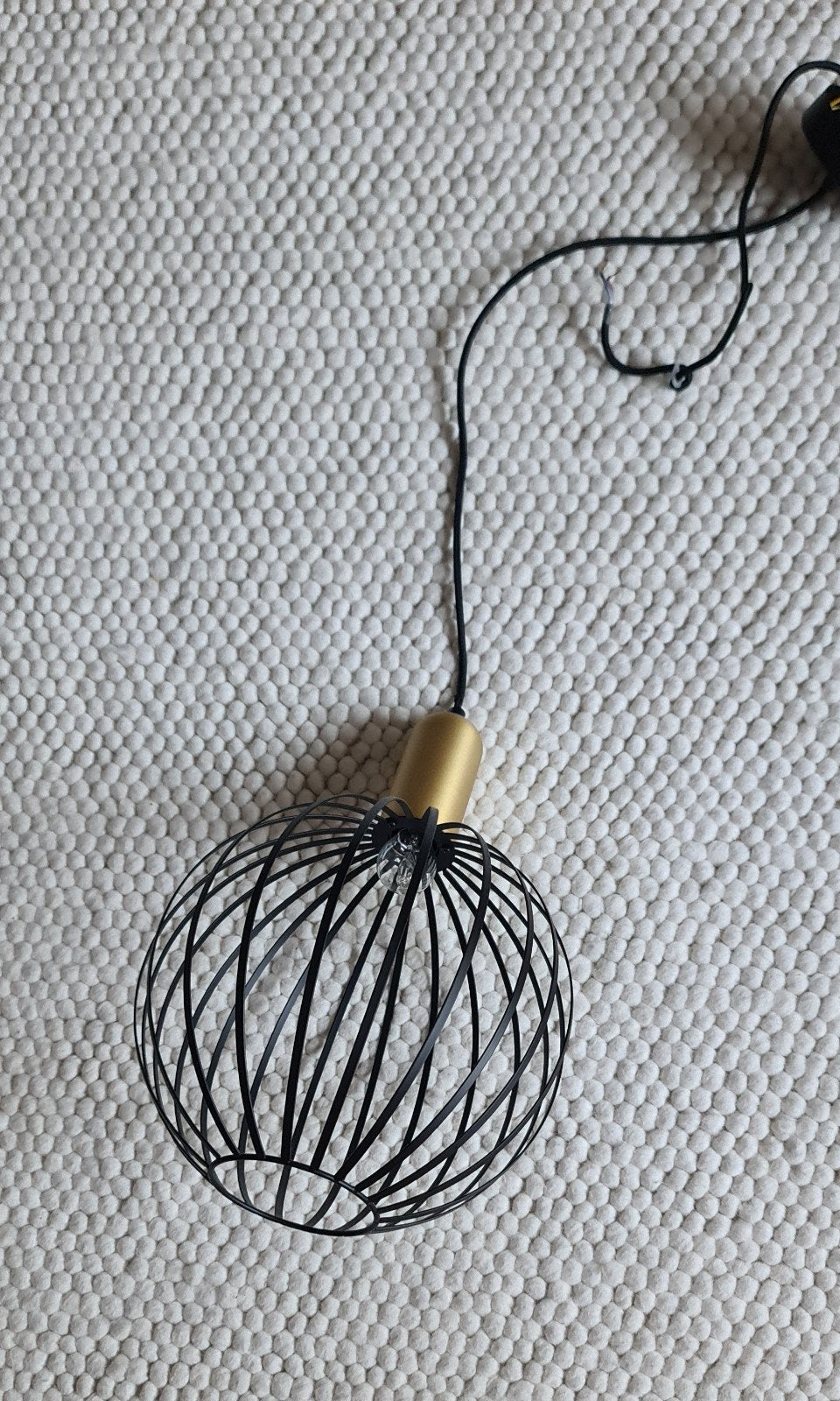 Gratis, ophalen, Moderne draadlamp - Zwart metalen hanglamp, Ophalen, Gebruikt, Modern, Industrieel, E27 (groot)