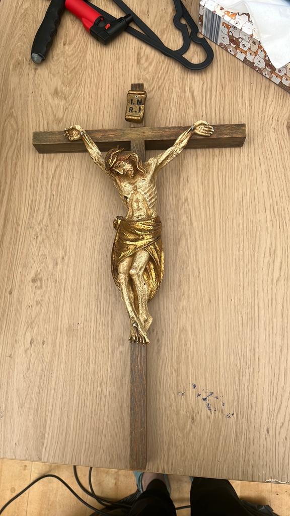 Kruisbeeld, Ophalen