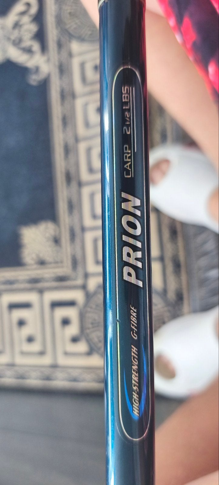 Prion karperhengel 3.30m (11ft) 2.5 lbs - Zo goed als nieuw, Ophalen of Verzenden, Zo goed als nieuw, Vaste hengel