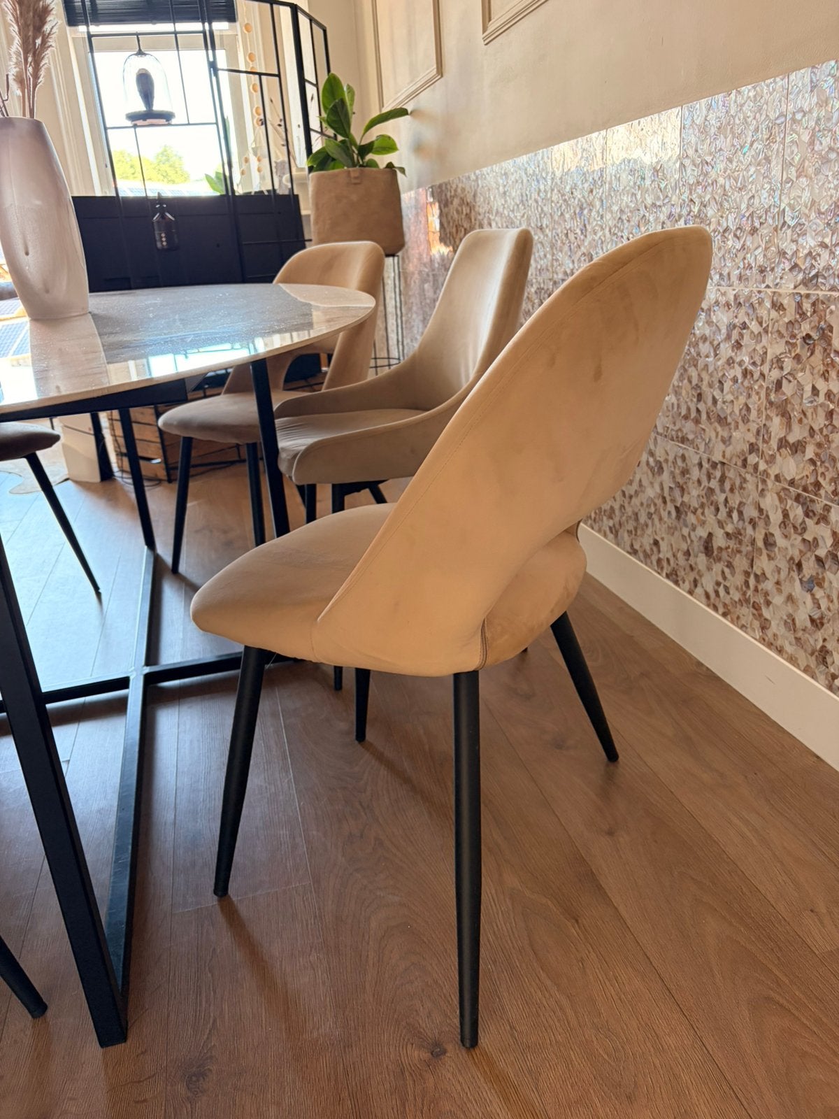 4 suede stoelen, Ophalen, Zo goed als nieuw, Overige kleuren