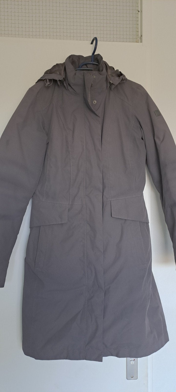 The North Face winterjas maat M, Maat 38/40 (M), Ophalen of Verzenden, The North Face, Grijs