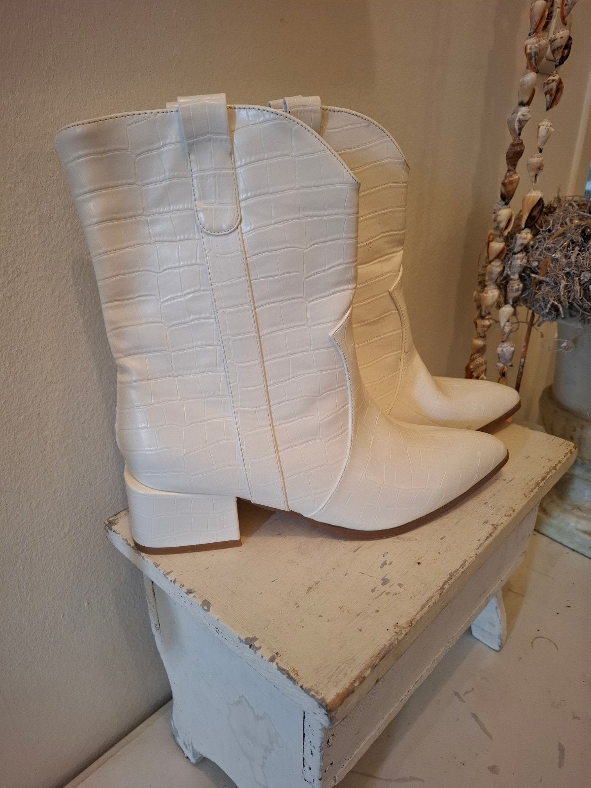 Nieuwe witte laklaarzen maat 39, Ophalen of Verzenden, Nieuw, Wit