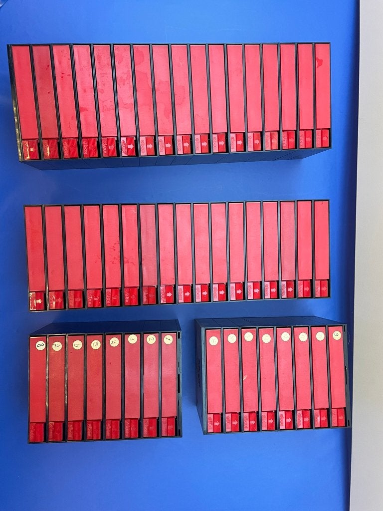 50 BASF cassettes opbergboxen 50 bespeelde cassettes, Ophalen, Gebruikt, Overige genres, Voorbespeeld